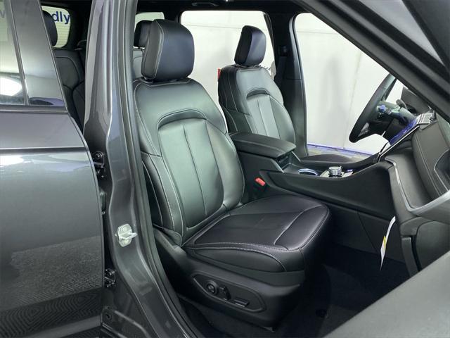 new 2025 Jeep Grand Cherokee car, priced at $41,605