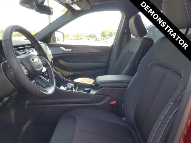 new 2025 Jeep Grand Cherokee L car, priced at $39,389