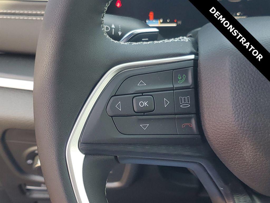 new 2025 Jeep Grand Cherokee L car, priced at $39,389
