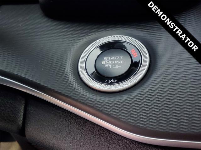 new 2025 Jeep Grand Cherokee L car, priced at $39,389