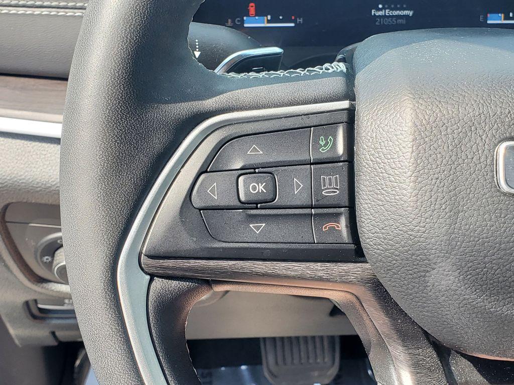 used 2023 Jeep Grand Cherokee car, priced at $34,679