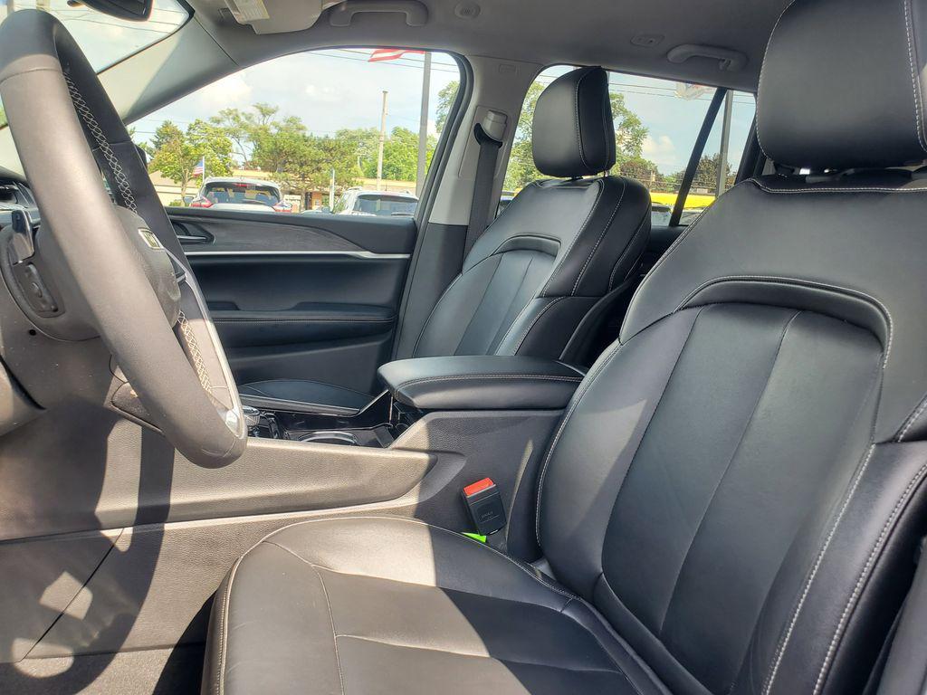 used 2023 Jeep Grand Cherokee car, priced at $34,679