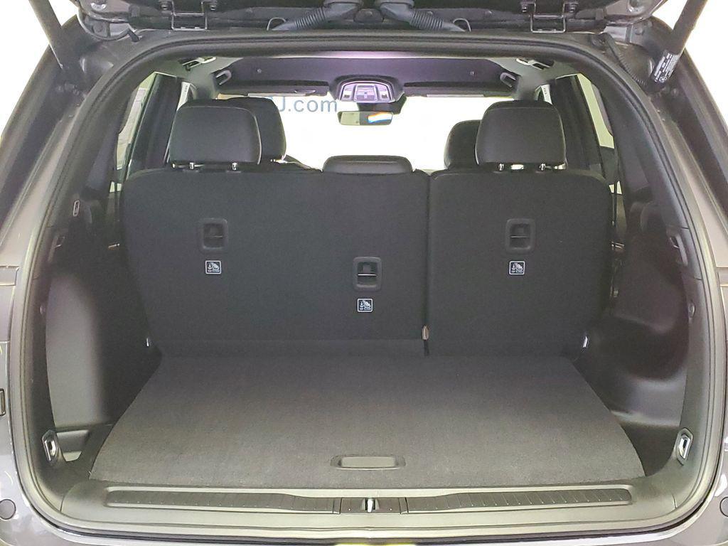 new 2025 Jeep Grand Cherokee car, priced at $37,355