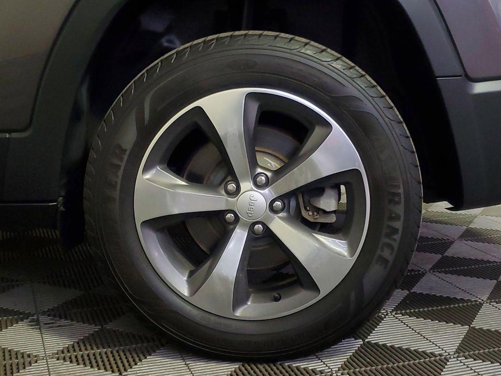 used 2019 Jeep Cherokee car, priced at $15,000