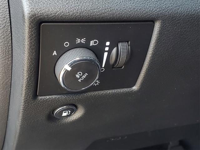used 2021 Jeep Grand Cherokee car, priced at $23,001