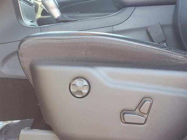 used 2021 Jeep Grand Cherokee car, priced at $23,001