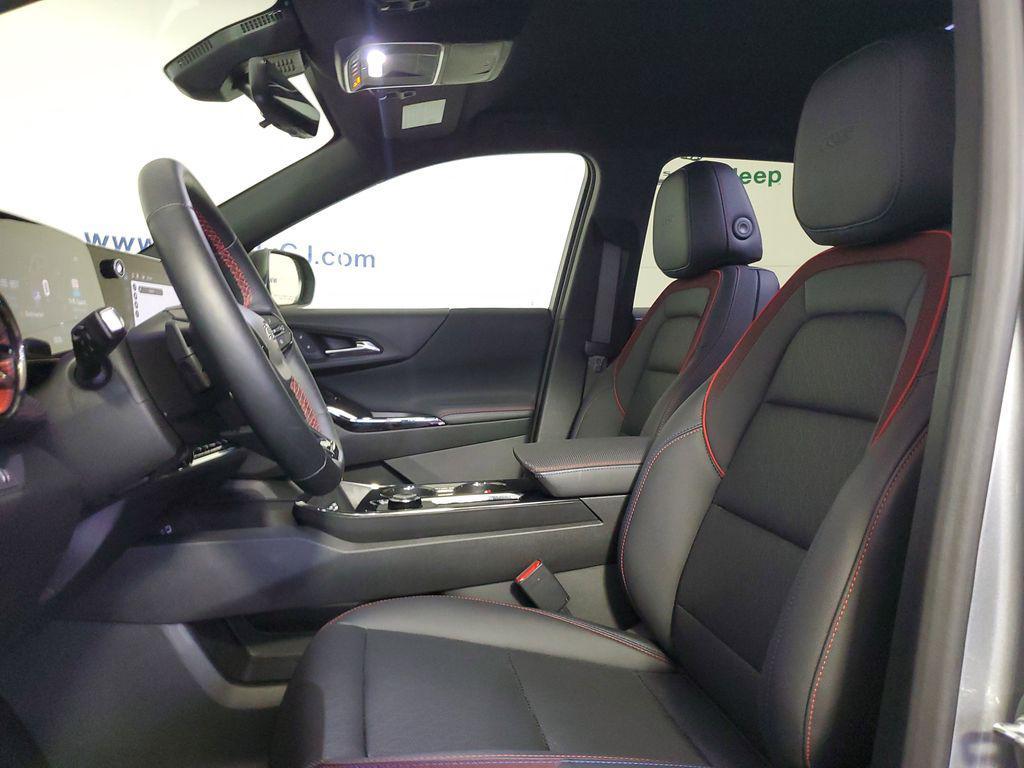 used 2025 Chevrolet Equinox car, priced at $31,476