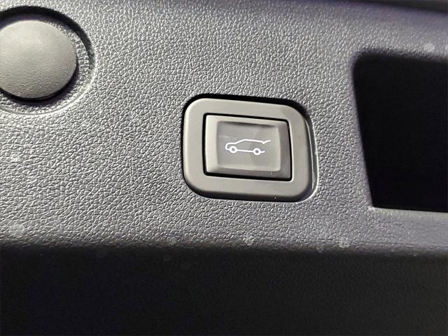 used 2025 Chevrolet Equinox car, priced at $31,071