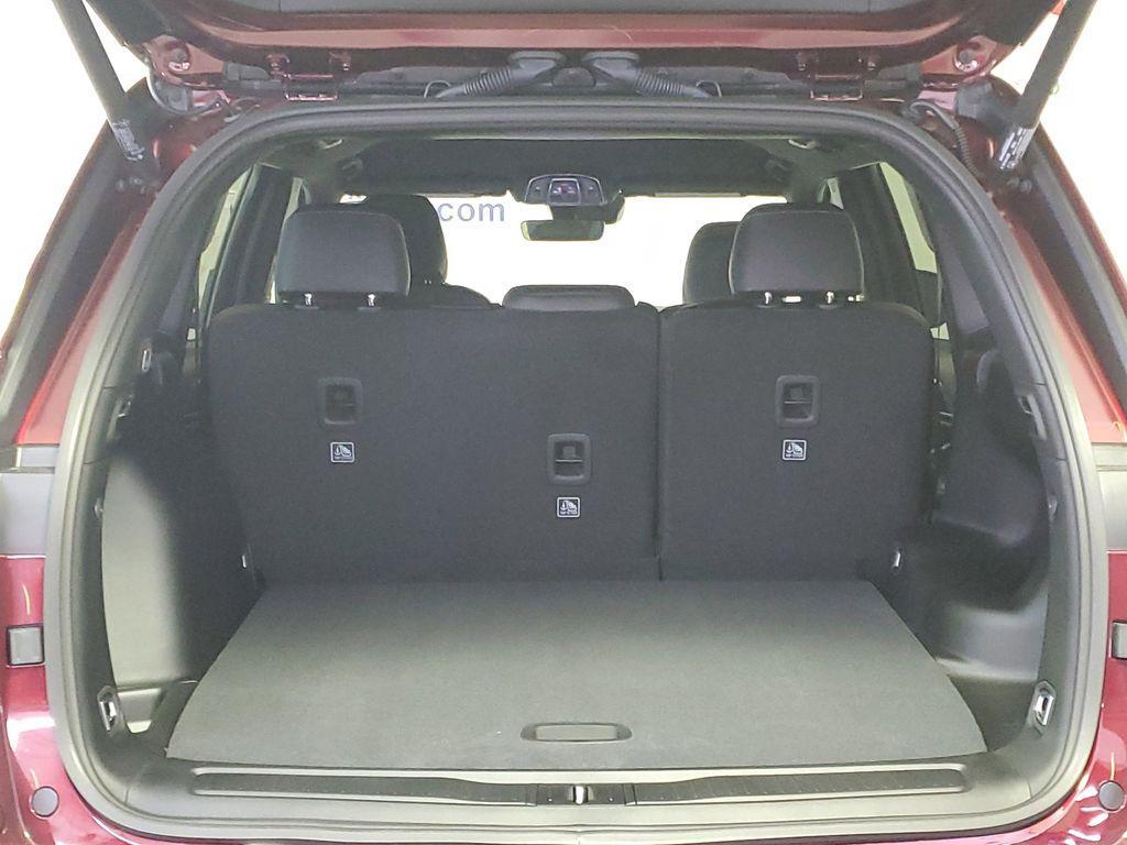 new 2025 Jeep Grand Cherokee car, priced at $36,685