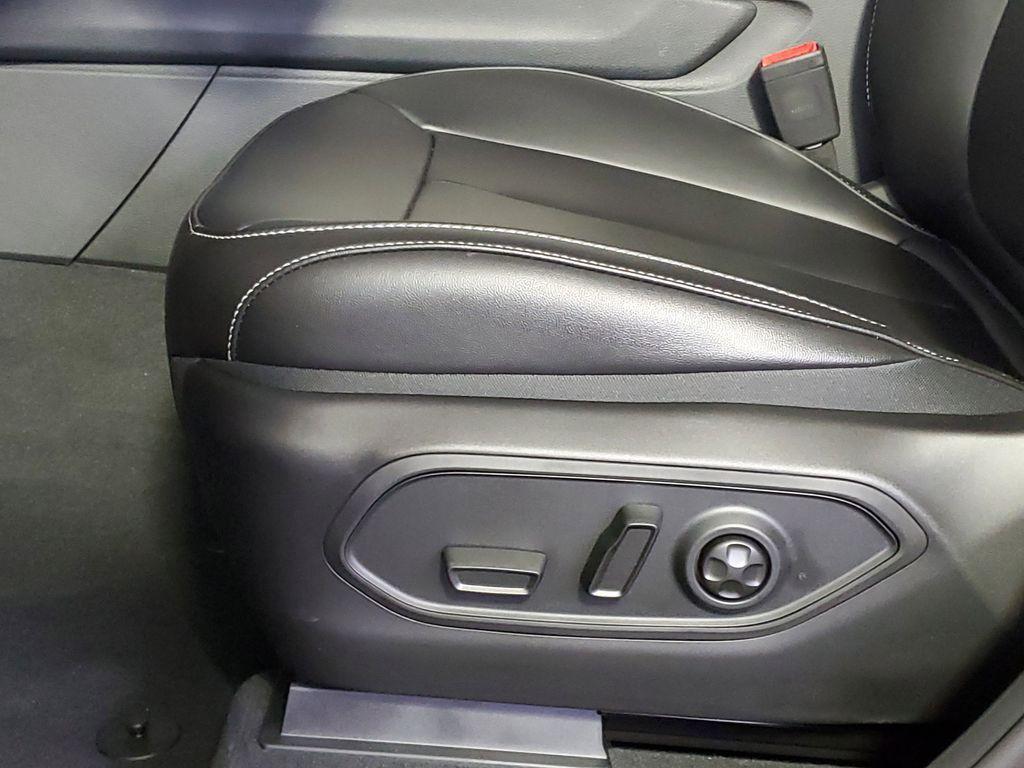new 2025 Jeep Grand Cherokee car, priced at $36,685