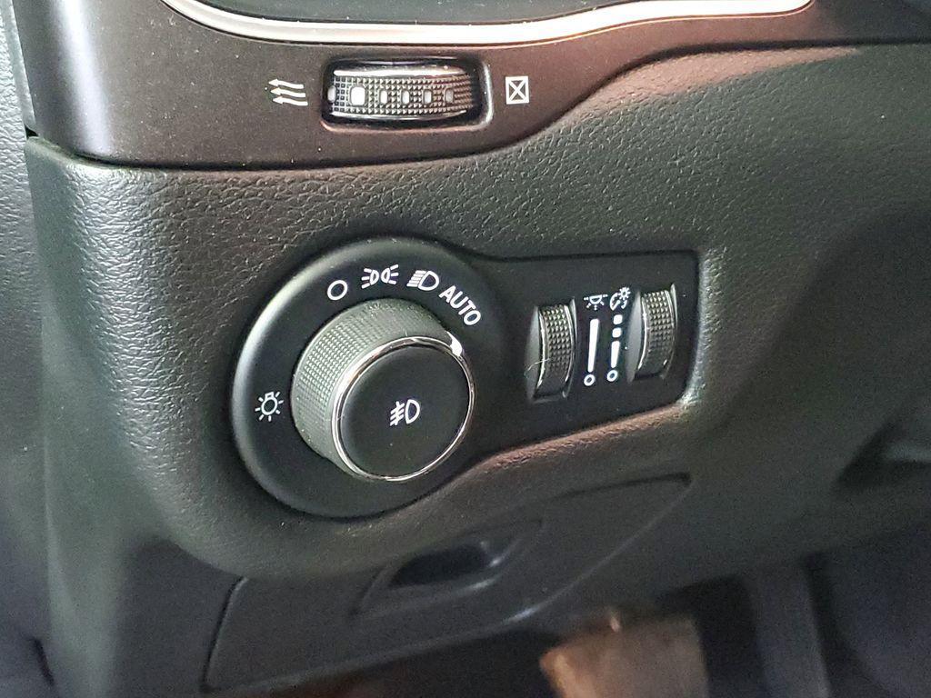 used 2022 Jeep Cherokee car, priced at $26,831