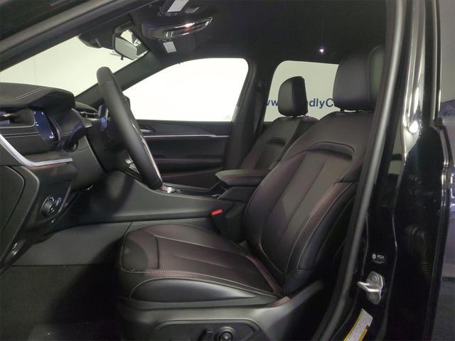 new 2025 Jeep Grand Cherokee car, priced at $41,355
