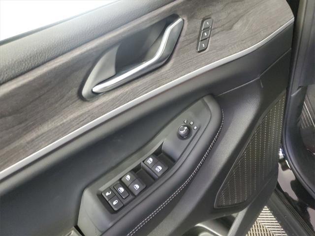 new 2025 Jeep Grand Cherokee car, priced at $41,355