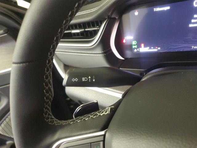 new 2025 Jeep Grand Cherokee car, priced at $41,355