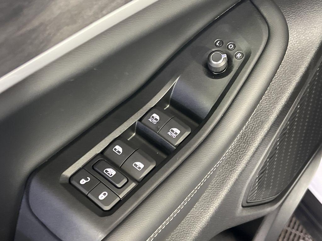 new 2025 Jeep Grand Cherokee L car, priced at $42,076