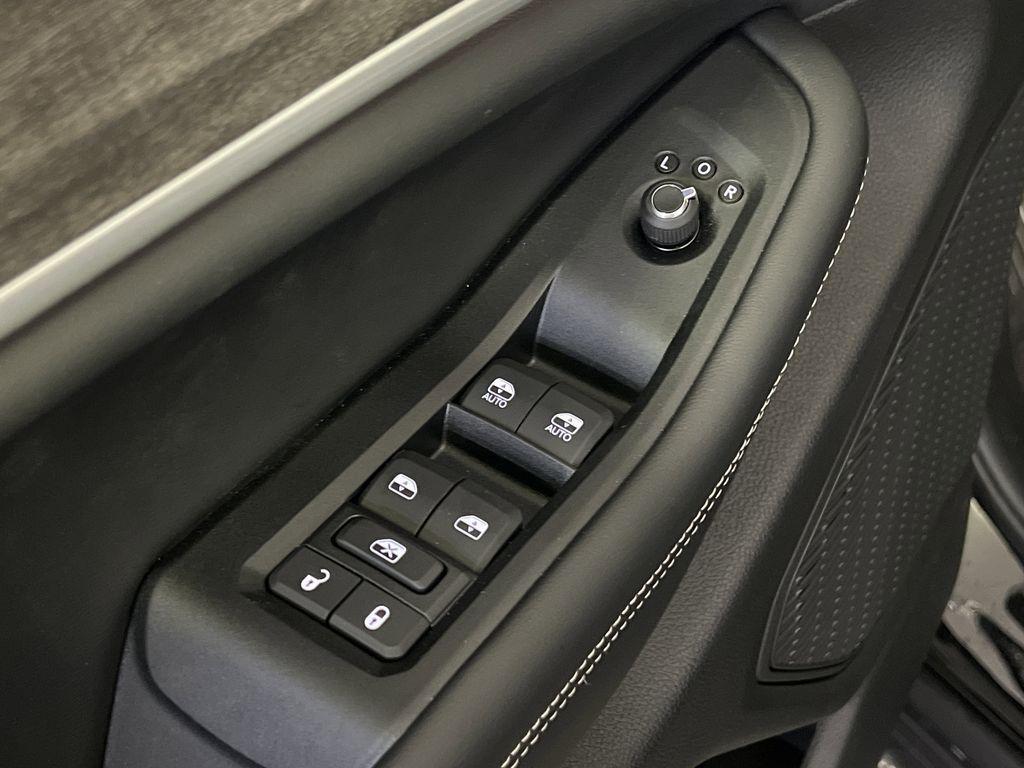 new 2025 Jeep Grand Cherokee car, priced at $40,974