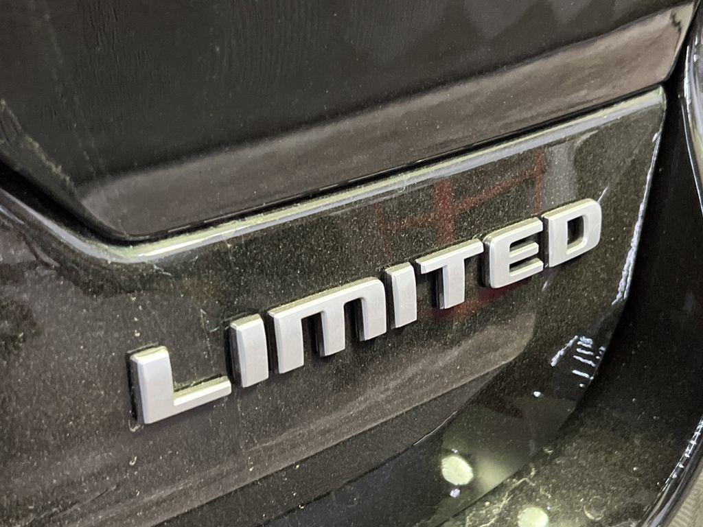 new 2025 Jeep Grand Cherokee car, priced at $40,974