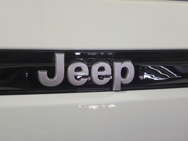 new 2025 Jeep Grand Cherokee car, priced at $40,846