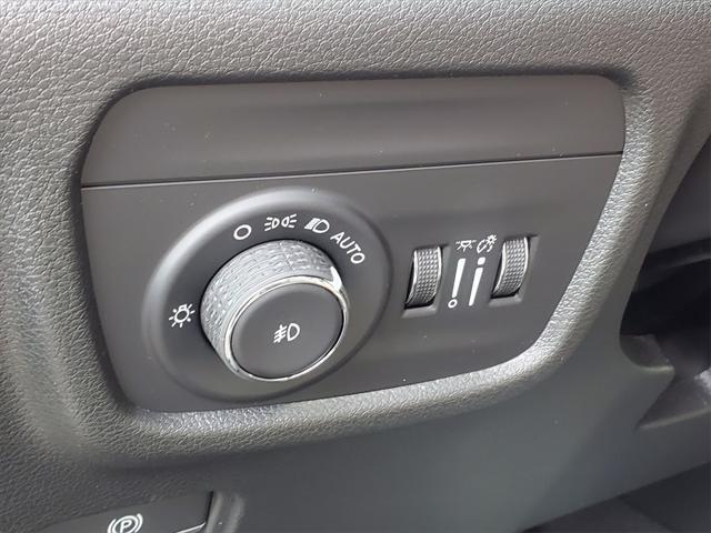 new 2025 Jeep Grand Cherokee car, priced at $41,355