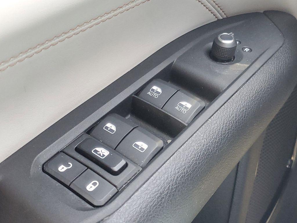 used 2022 Jeep Compass car, priced at $22,984