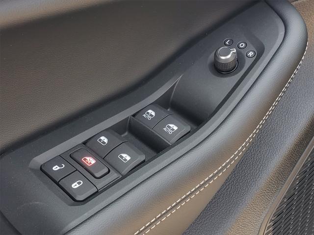 new 2025 Jeep Grand Cherokee car, priced at $43,176