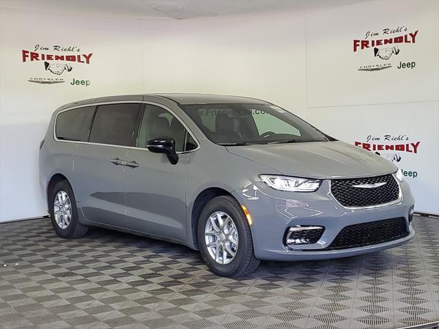 new 2025 Chrysler Pacifica car, priced at $39,327