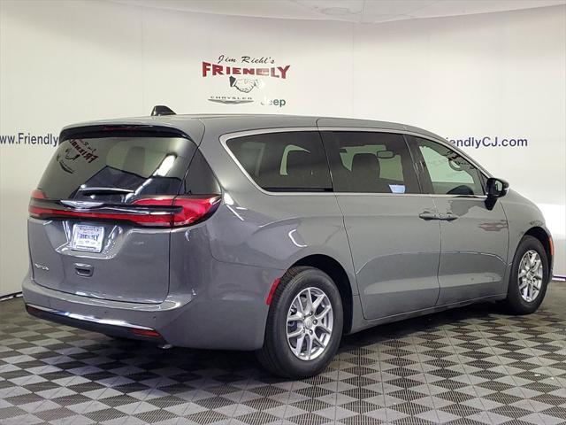 new 2025 Chrysler Pacifica car, priced at $39,327