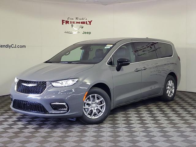 new 2025 Chrysler Pacifica car, priced at $39,327