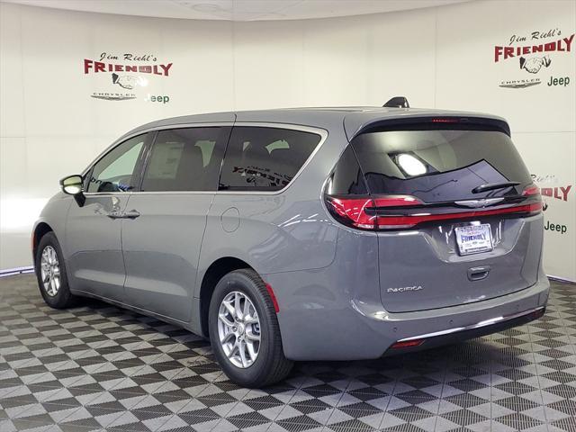new 2025 Chrysler Pacifica car, priced at $39,327