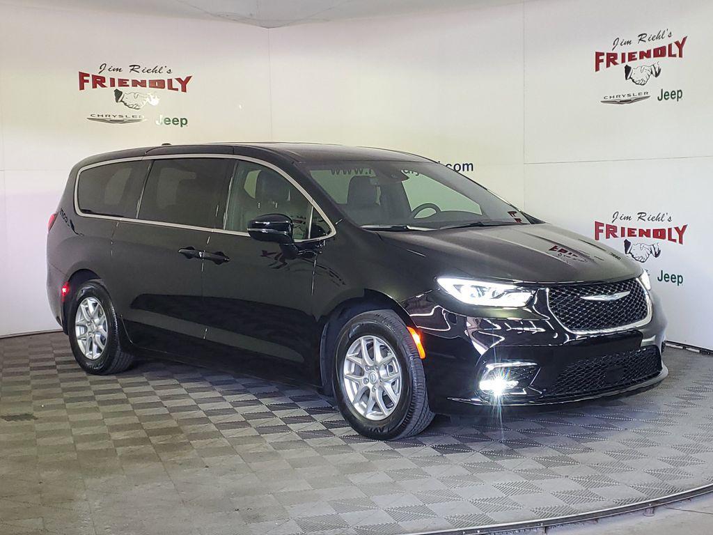 new 2026 Chrysler Pacifica car, priced at $35,989