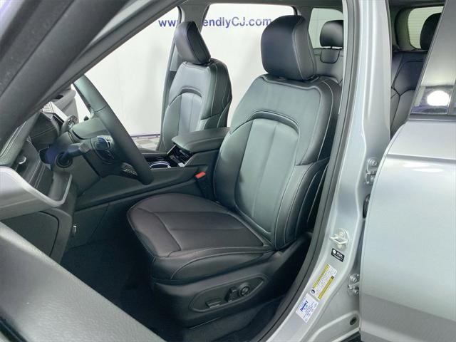 new 2025 Jeep Grand Cherokee car, priced at $42,355