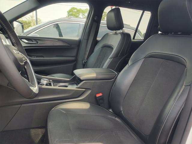 used 2024 Jeep Grand Cherokee car, priced at $37,246