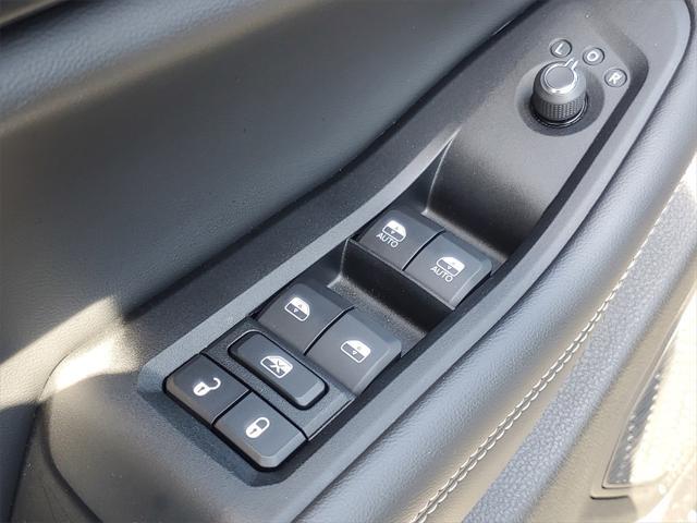 used 2023 Jeep Grand Cherokee car, priced at $34,046