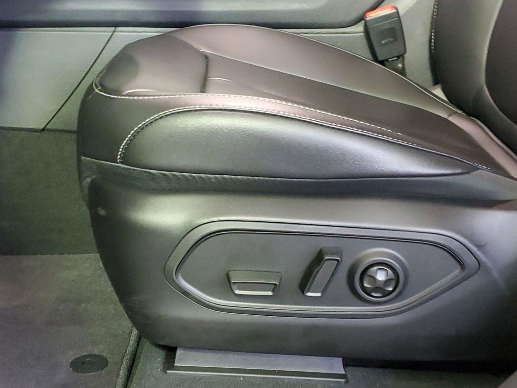 new 2025 Jeep Grand Cherokee car, priced at $38,339