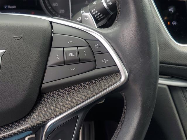 used 2024 Cadillac XT5 car, priced at $43,701