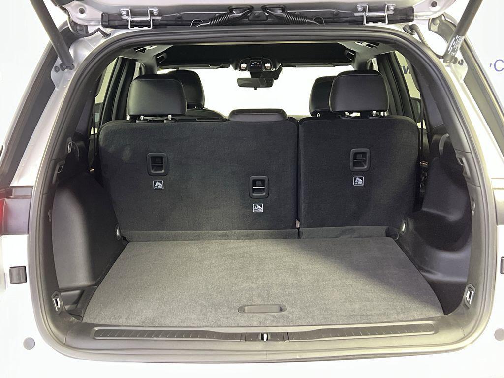 new 2025 Jeep Grand Cherokee car, priced at $38,974