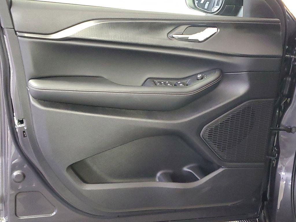 new 2025 Jeep Grand Cherokee L car, priced at $35,464