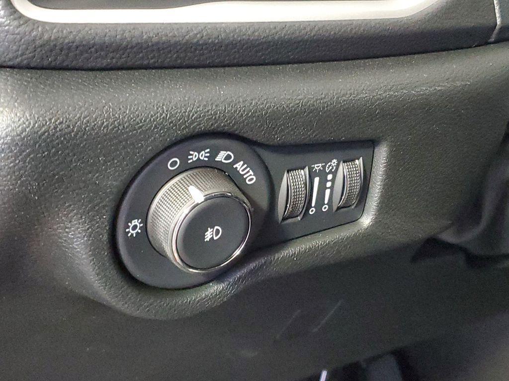 new 2026 Chrysler Pacifica car, priced at $46,105