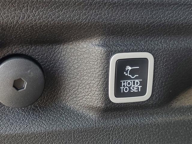 new 2025 Jeep Grand Cherokee L car, priced at $43,217