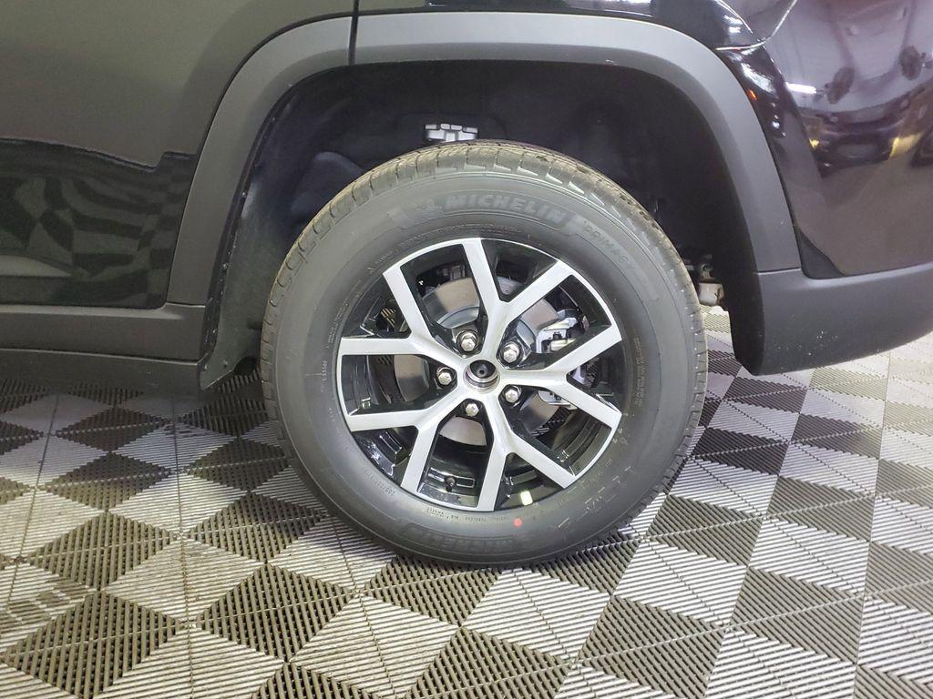 new 2025 Jeep Grand Cherokee car, priced at $41,089