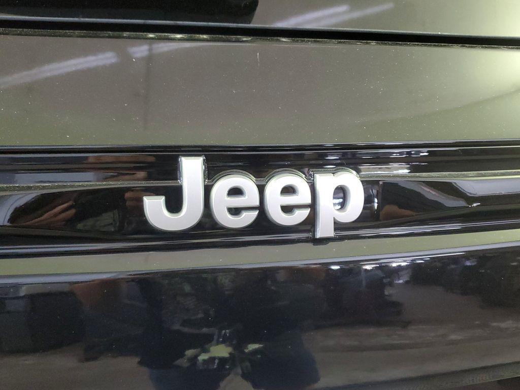 new 2025 Jeep Grand Cherokee car, priced at $41,089