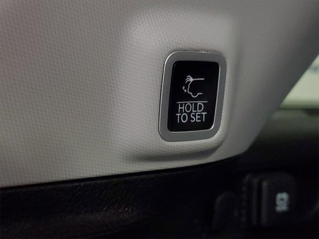 used 2023 Jeep Grand Cherokee car, priced at $34,403
