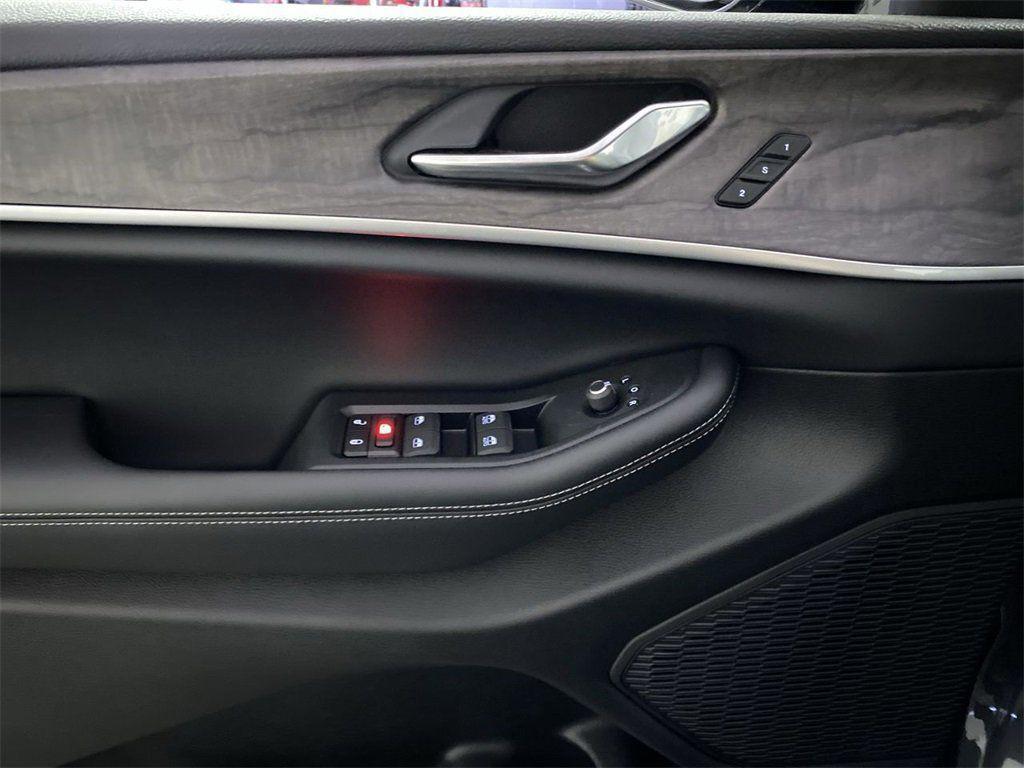new 2025 Jeep Grand Cherokee L car, priced at $43,967