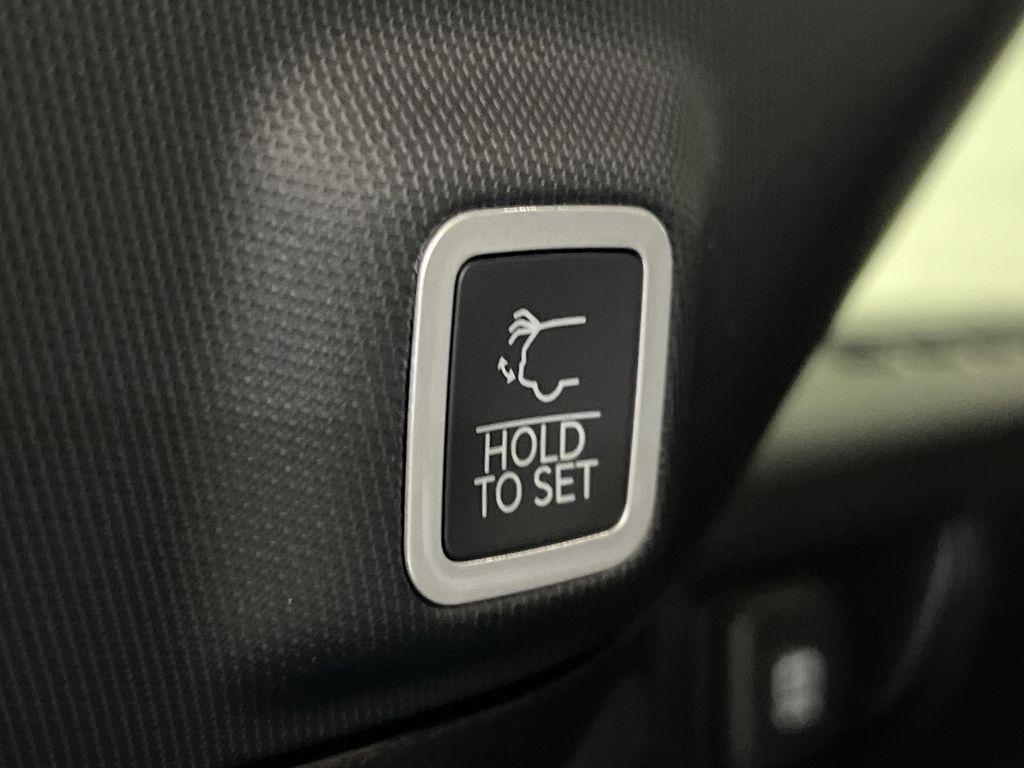 new 2025 Jeep Grand Cherokee car, priced at $40,974