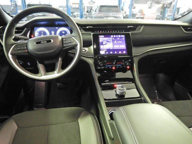 new 2025 Jeep Grand Cherokee car, priced at $42,720