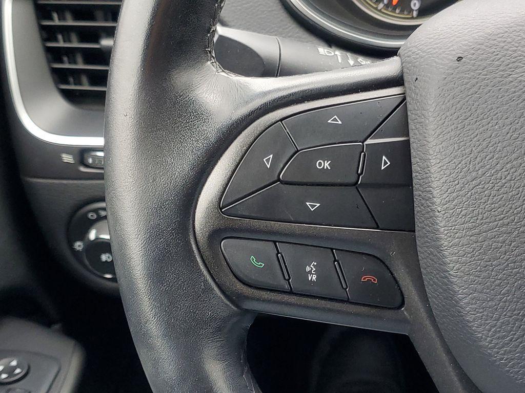 used 2020 Jeep Cherokee car, priced at $21,310