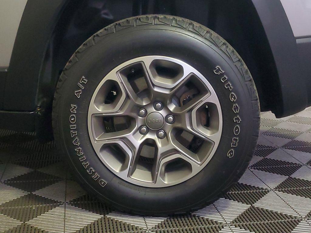 used 2020 Jeep Cherokee car, priced at $21,310