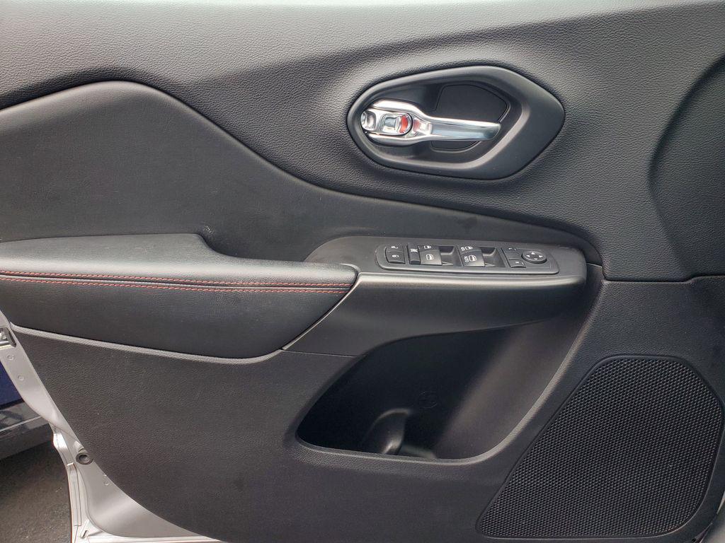 used 2020 Jeep Cherokee car, priced at $21,310