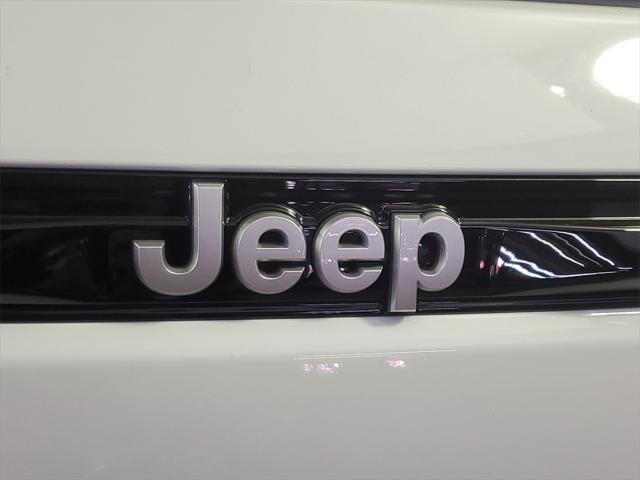 new 2025 Jeep Grand Cherokee car, priced at $47,742