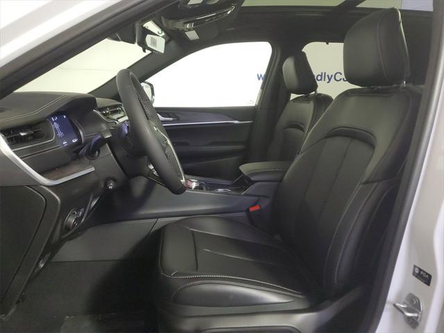 new 2025 Jeep Grand Cherokee car, priced at $47,742
